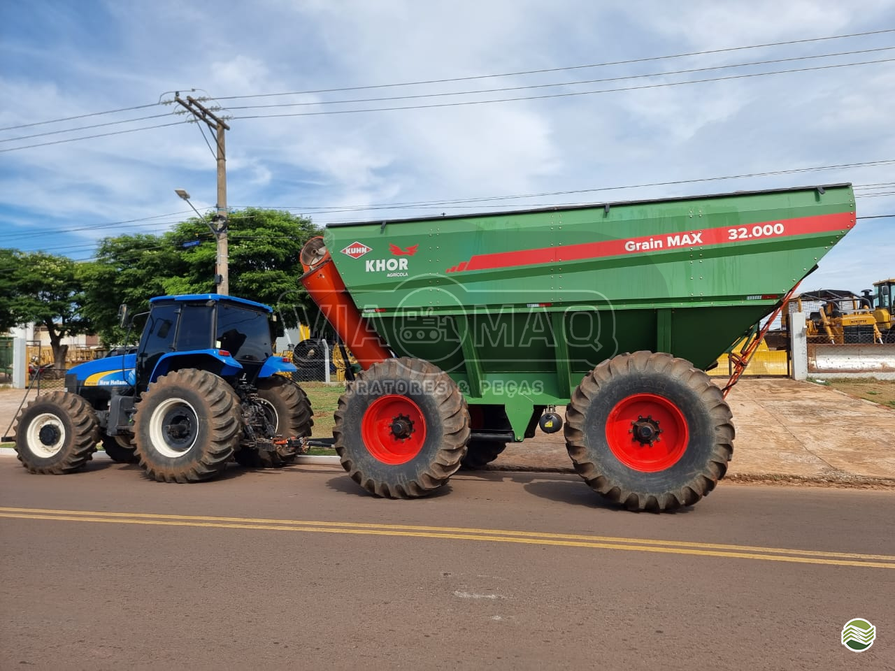 IMPLEMENTOS AGRICOLAS CARRETA BAZUKA GRANELEIRA 32000 Viamaq Tratores e Peças CAMPO GRANDE MATO GROSSO DO SUL MS